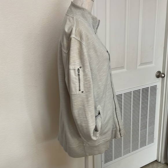 Men’s 90’s Calvin Klein track jacket, size large stone color, cargo pockets. - Picture 13 of 15